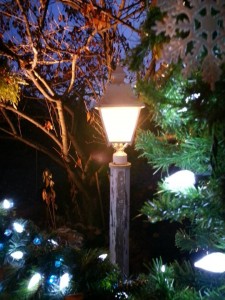 Photo 1825 Inn lamppost